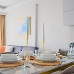 Air By Newinn Apartment *