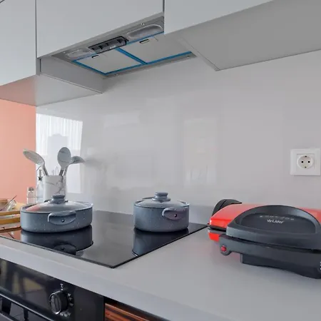 Air By Newinn Apartment *